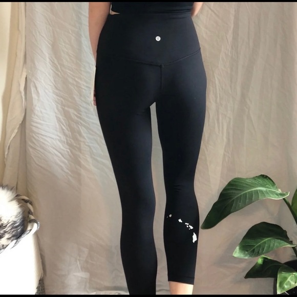 rare Hawaii Islands aloha lululemon leggings size 0, 4, 6, 8, 10, 12 - Picture 3 of 5